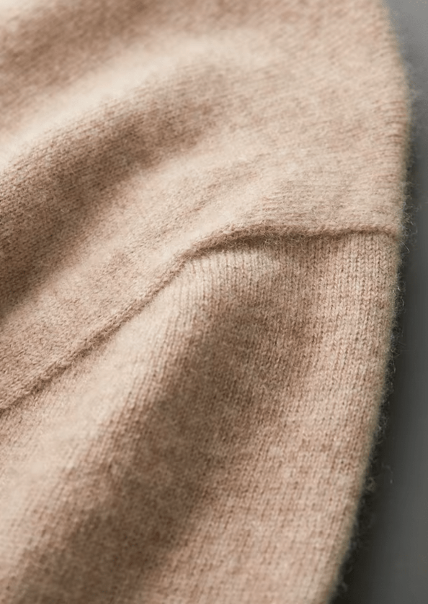 PREMIUM CASHMERE CLASSIC CREWNECK T - SHIRT - Derada