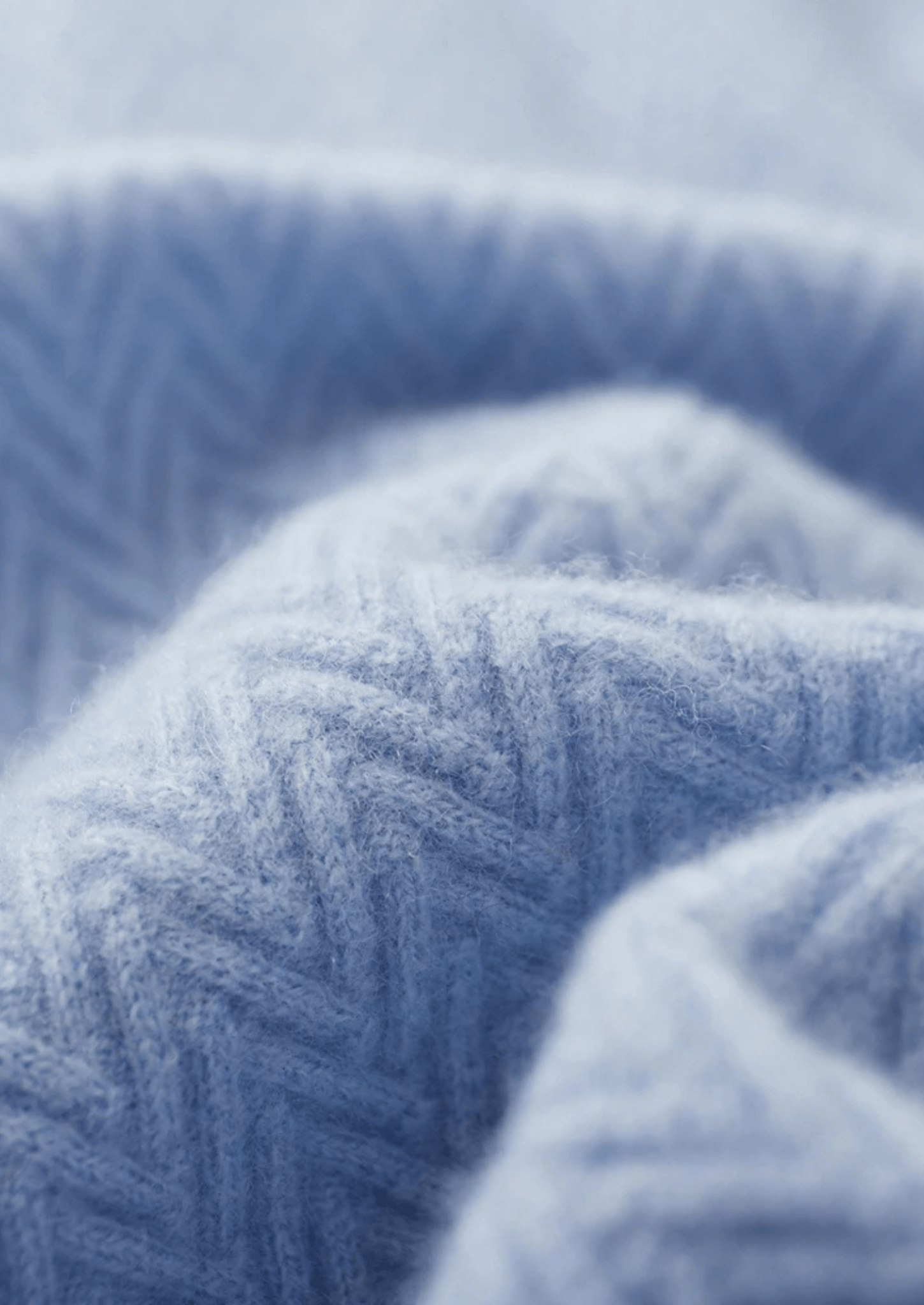 PREMIUM CASHMERE ZIGZAG BUTTON SWEATER - Derada