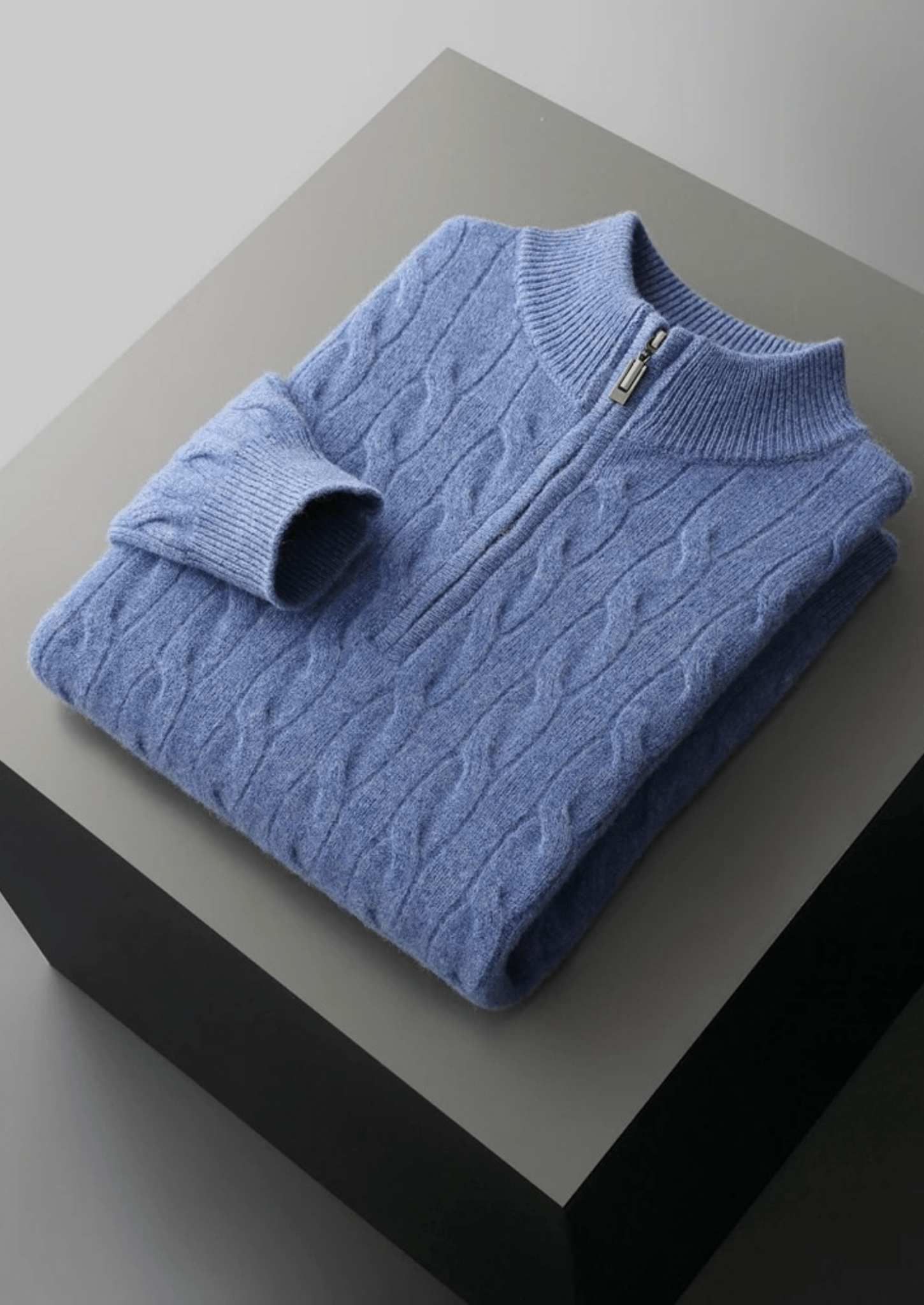 PURE EXTRA - FINE MERINO WOOL CABLE HALF ZIP - Derada