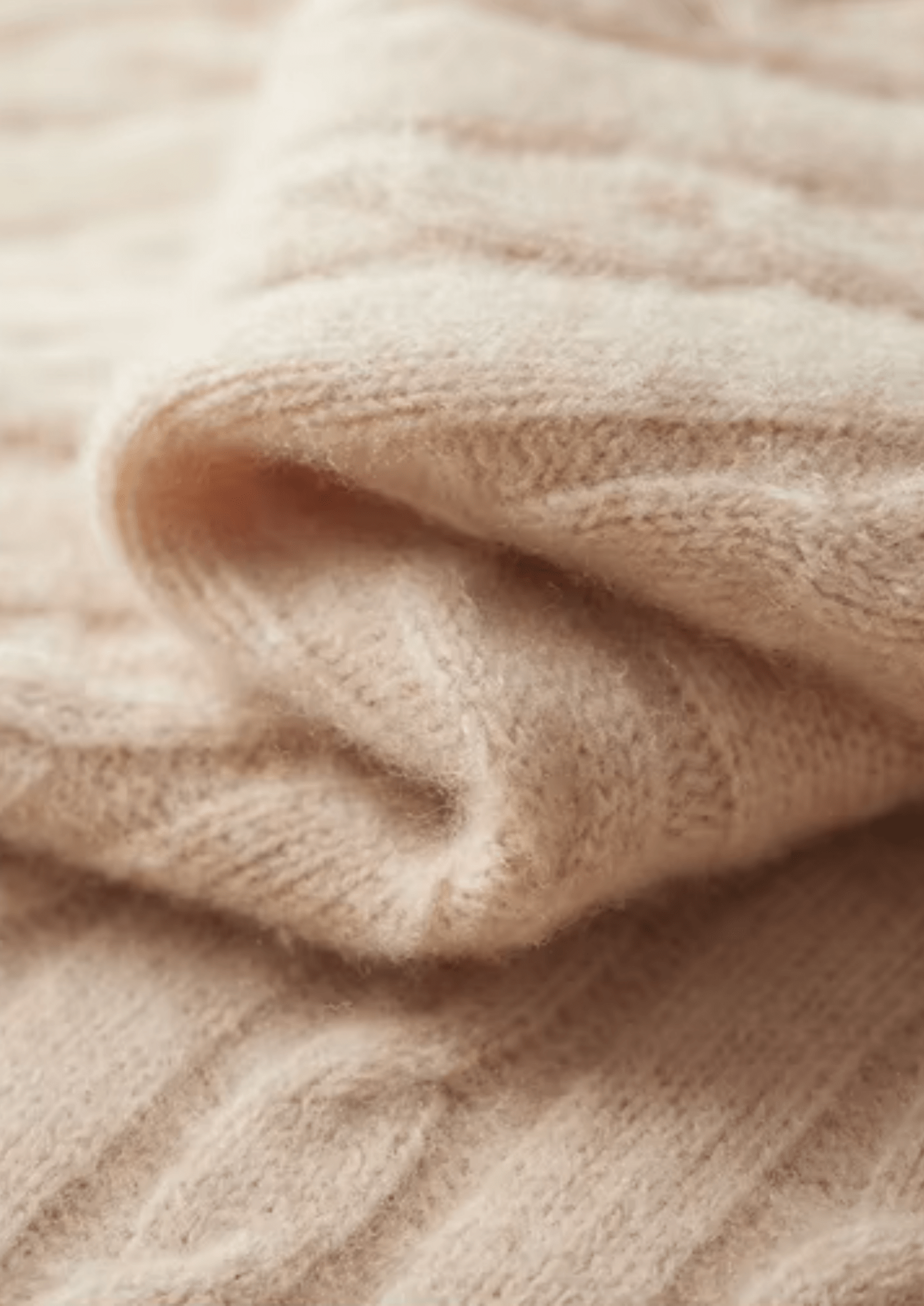 PURE EXTRA - FINE MERINO WOOL CABLE KNIT HENLEY SWEATER - Derada