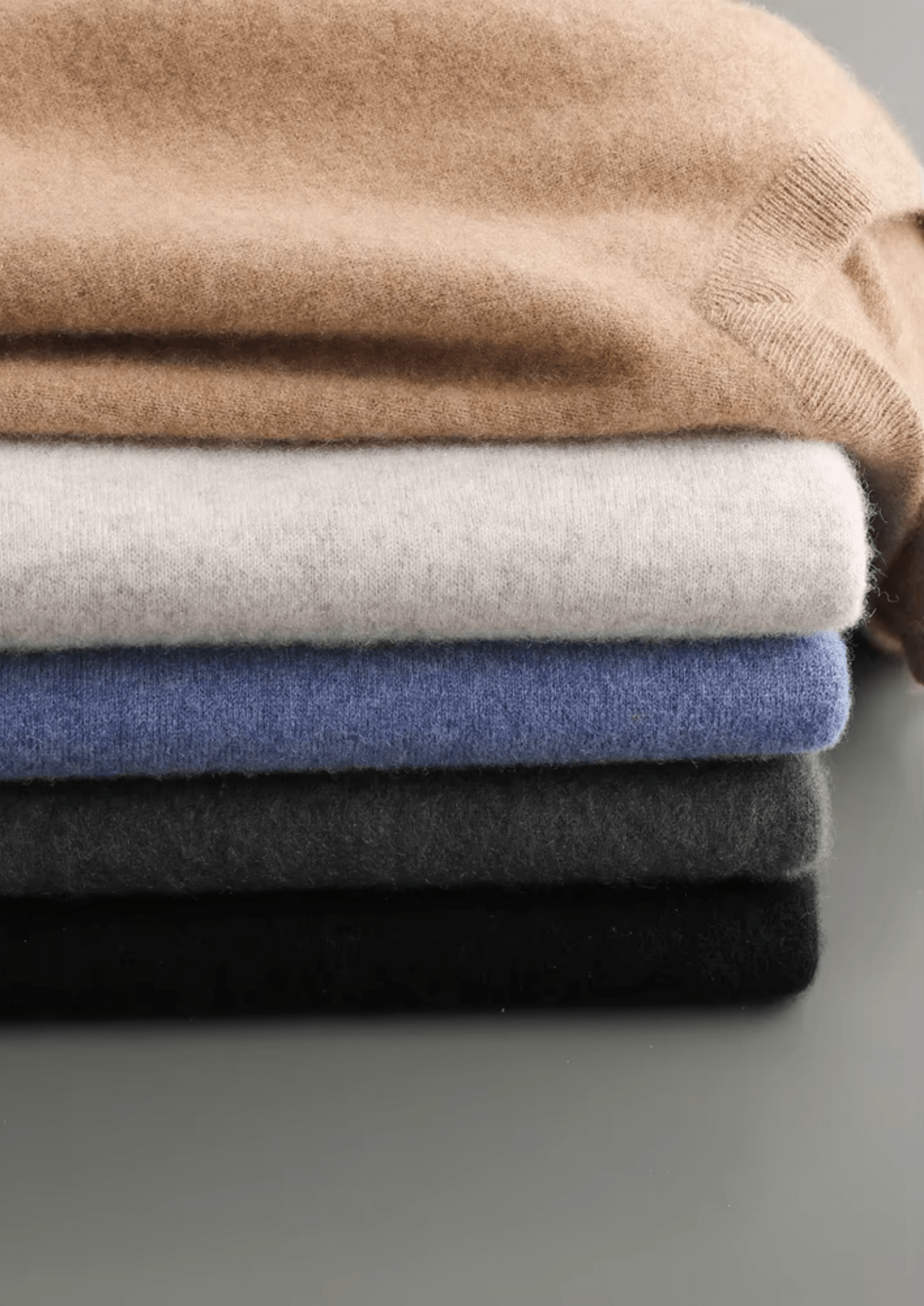 PURE EXTRA - FINE MERINO WOOL V - NECK VEST - Derada