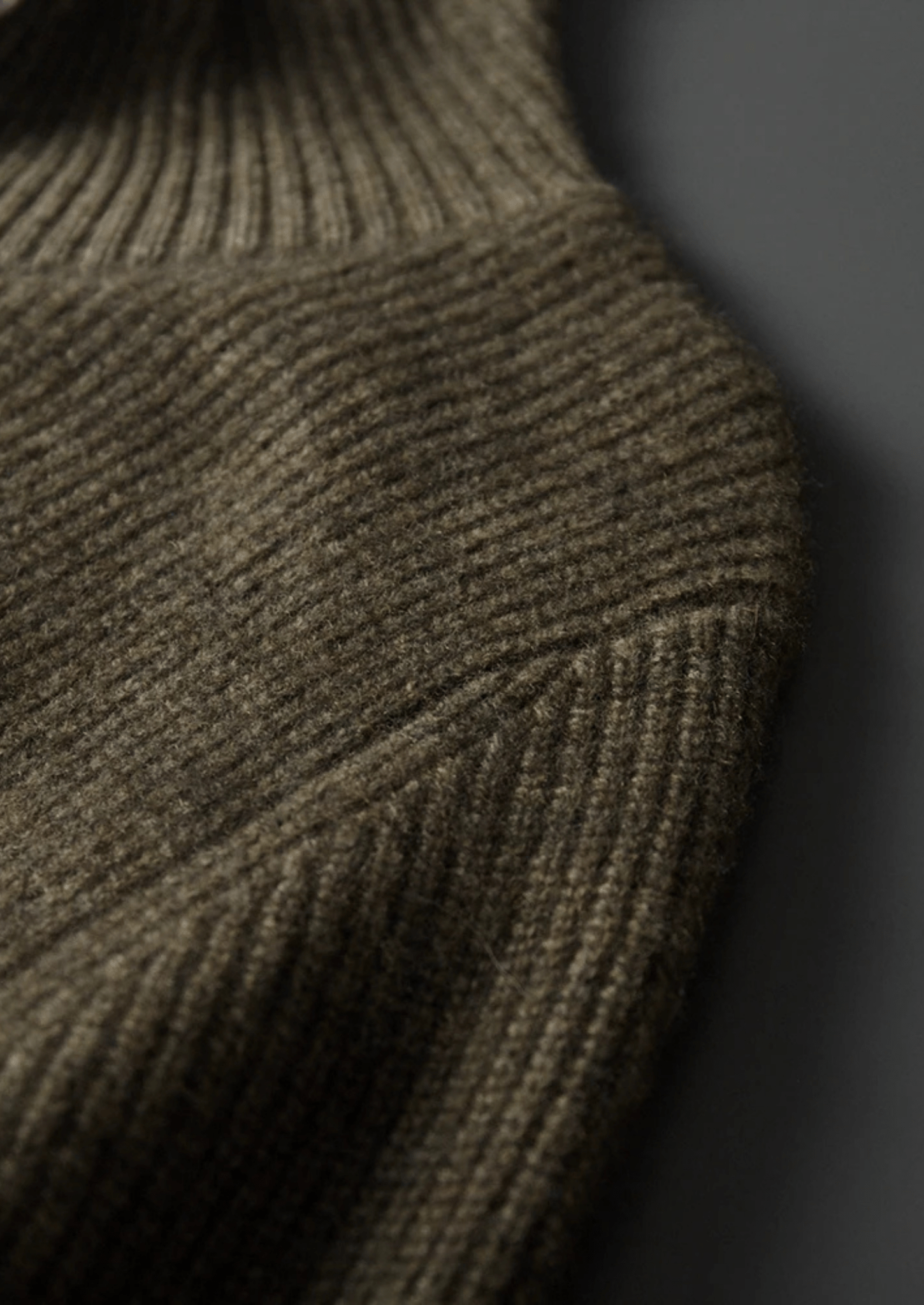 PREMIUM CASHMERE RIBBED HIGH COLLAR CARDIGAN - Derada